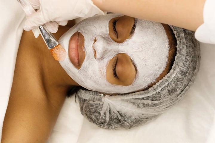 The Differences: Medical Facial vs Spa Facial